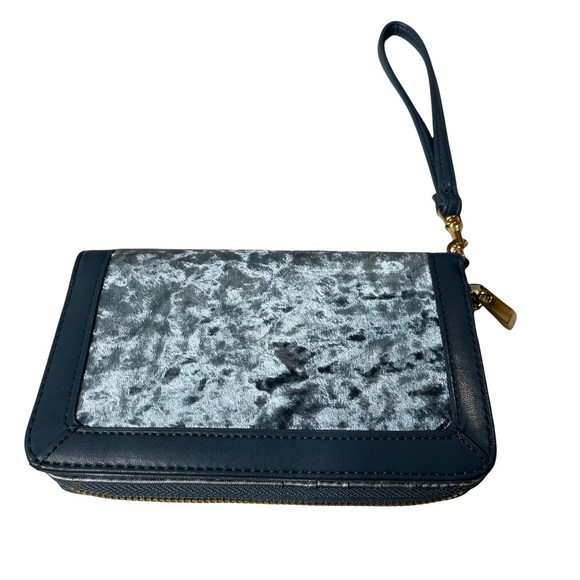 A new day wallet - Picture 1 of 10